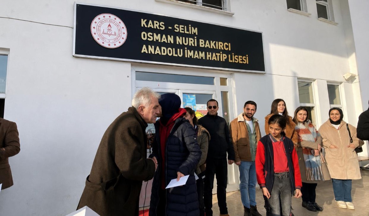 Kars-Selim Osman Nuri Bakırcı Anadolu İmam Hatip Lisesi binası ve açılışına katılanlar