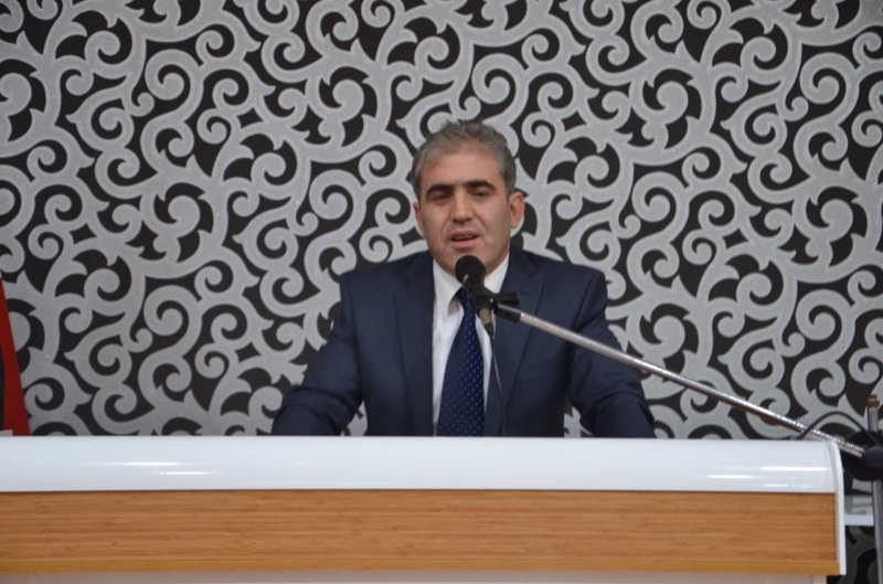 Osman Nuri Bakırcı bir konuşma sırasında
